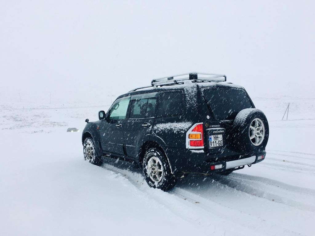 ჯიპი - MITSUBISHI