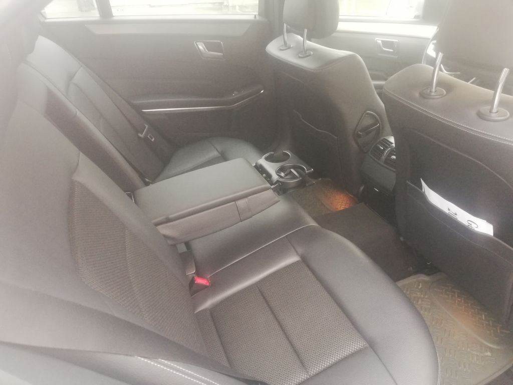 სედანი - MERCEDES-BENZ