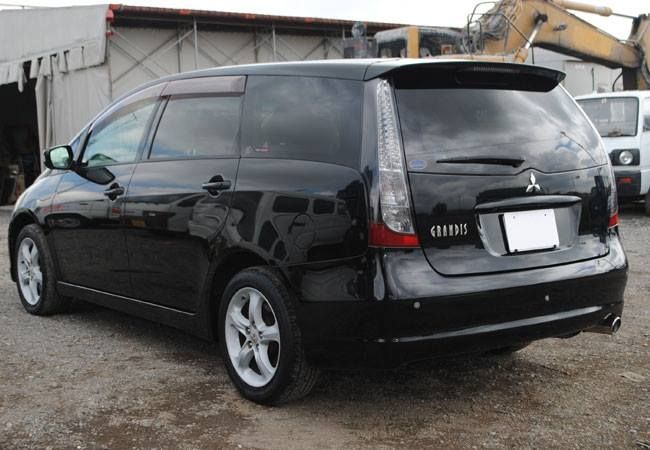 მინივენი - MITSUBISHI