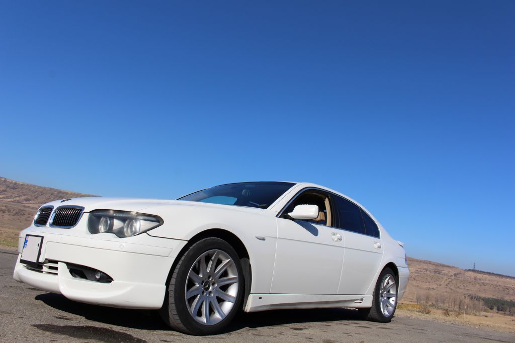 სედანი - BMW