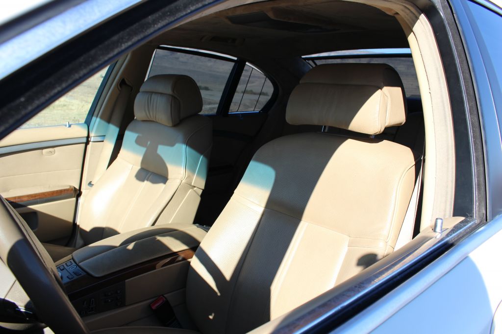 სედანი - BMW