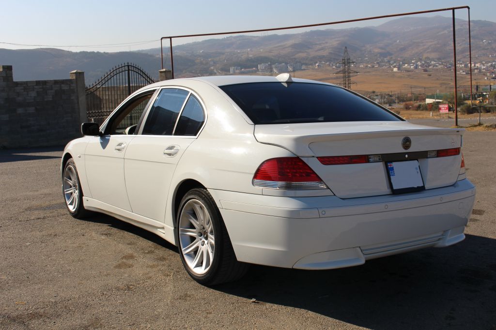 სედანი - BMW