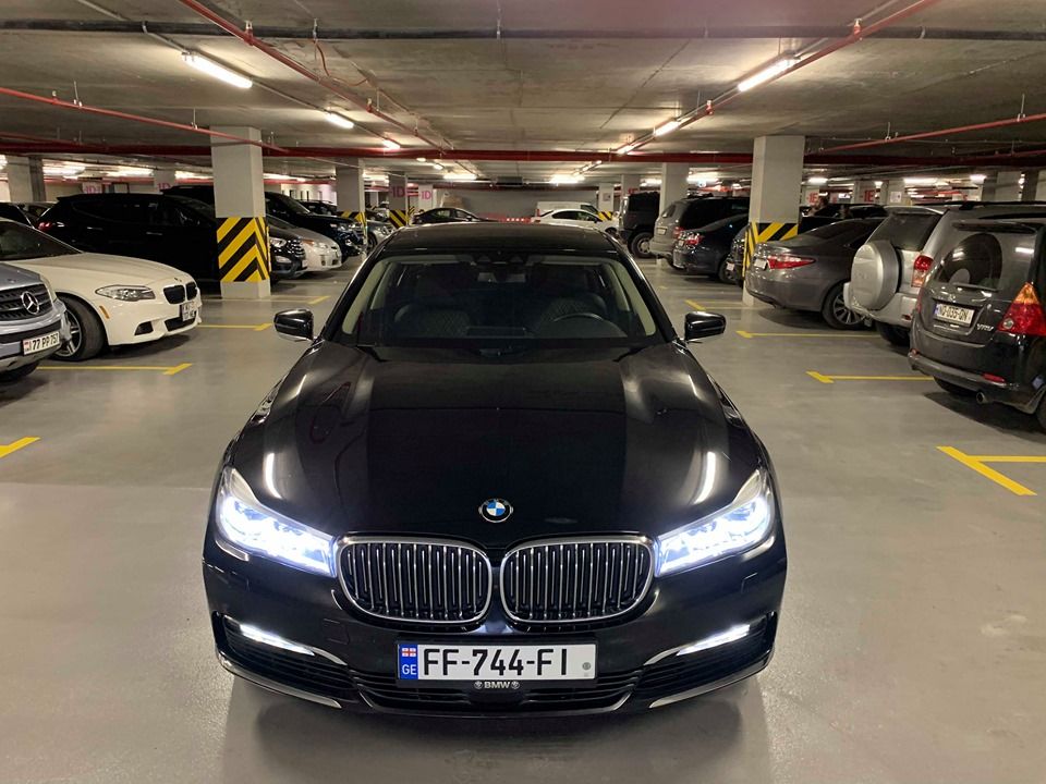 სედანი - BMW