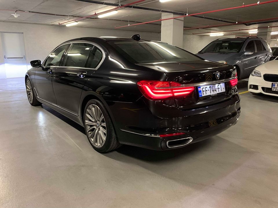 სედანი - BMW