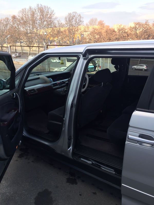 მინივენი - HONDA