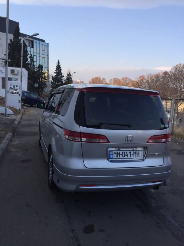 მინივენი - HONDA