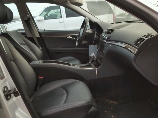 Sedan - MERCEDES-BENZ