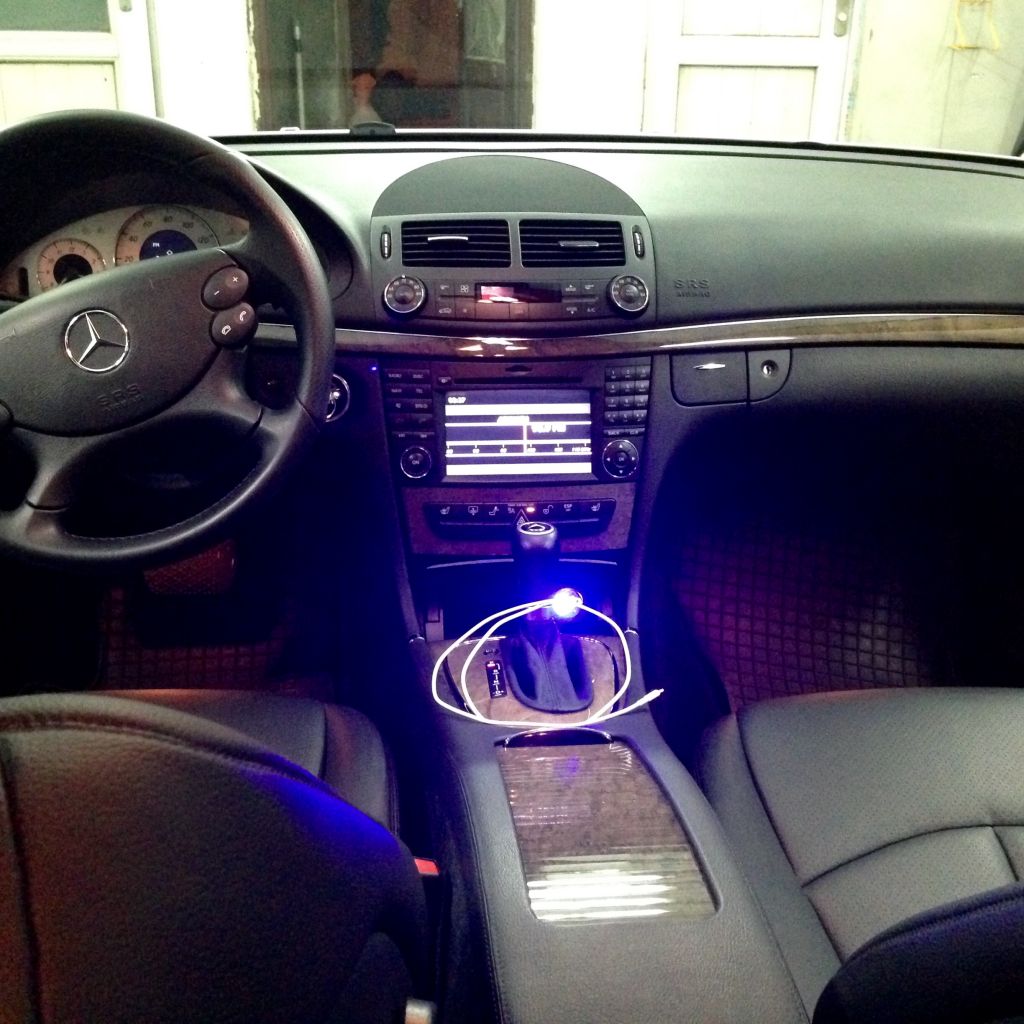 Sedan - MERCEDES-BENZ