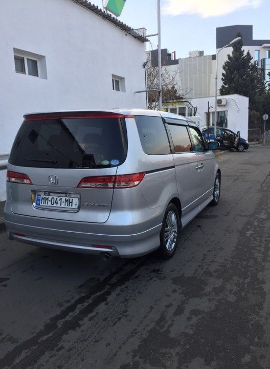 მინივენი - HONDA