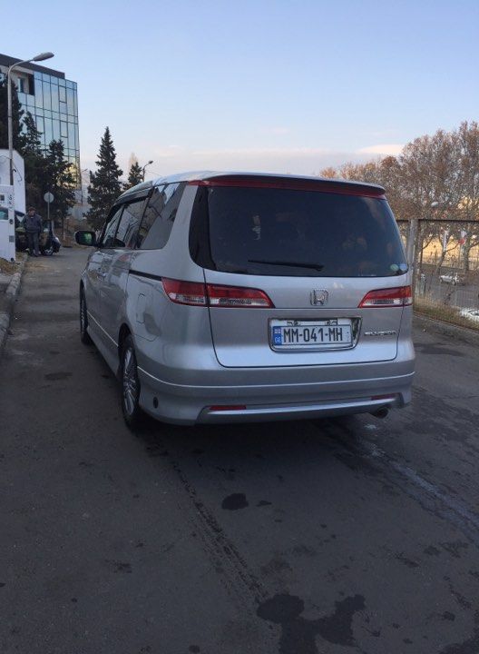 მინივენი - HONDA