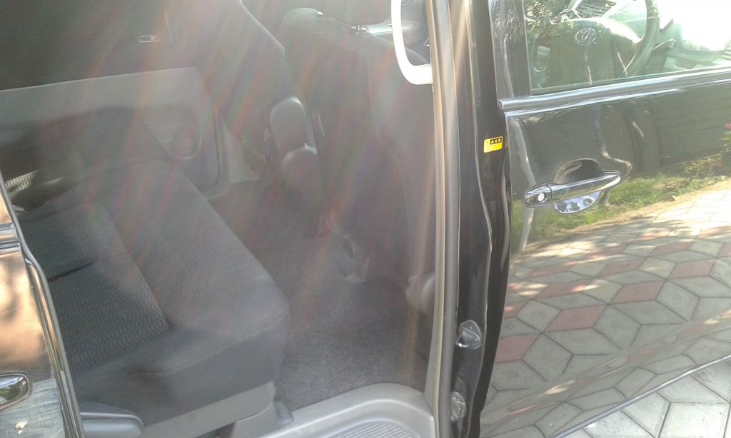 მინივენი - TOYOTA