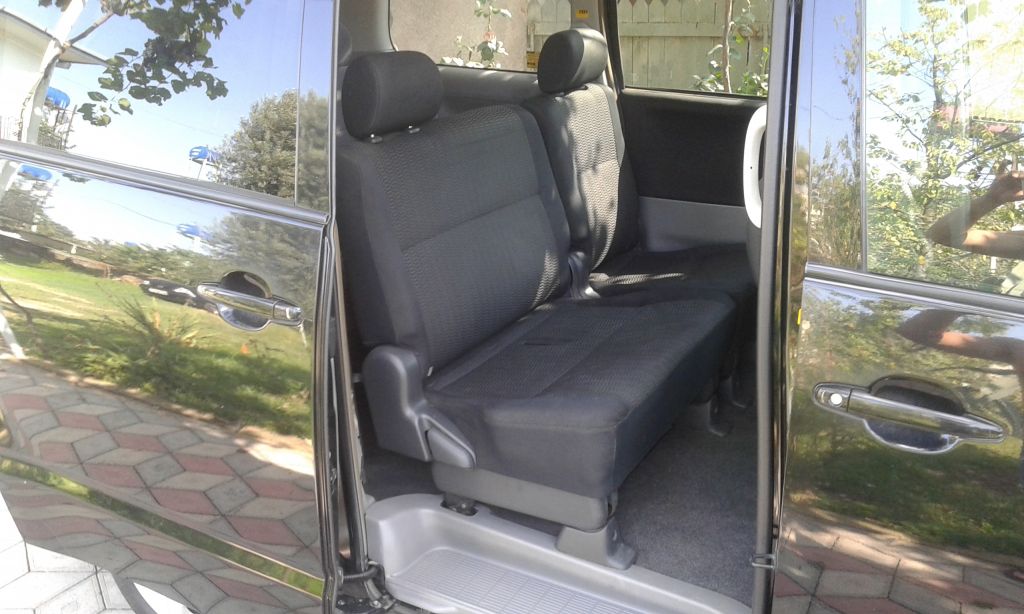 მინივენი - TOYOTA