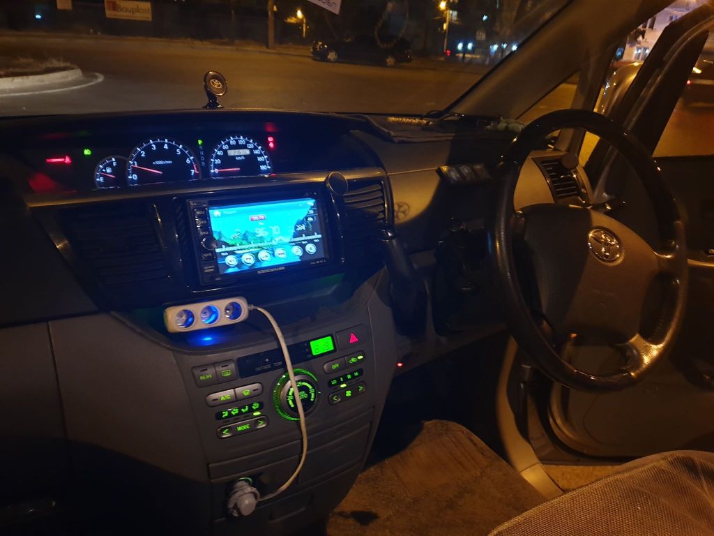 მინივენი - TOYOTA