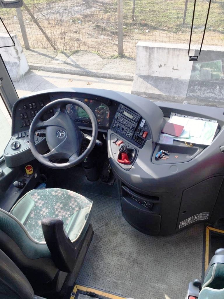 ავტობუსი - MERCEDES-BENZ