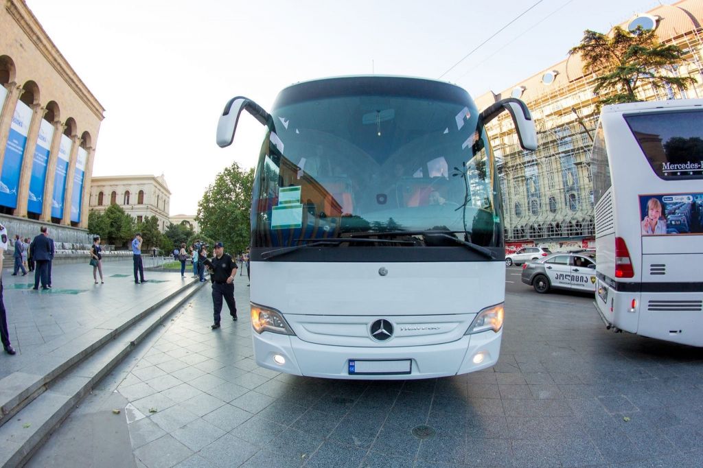 ავტობუსი - MERCEDES-BENZ