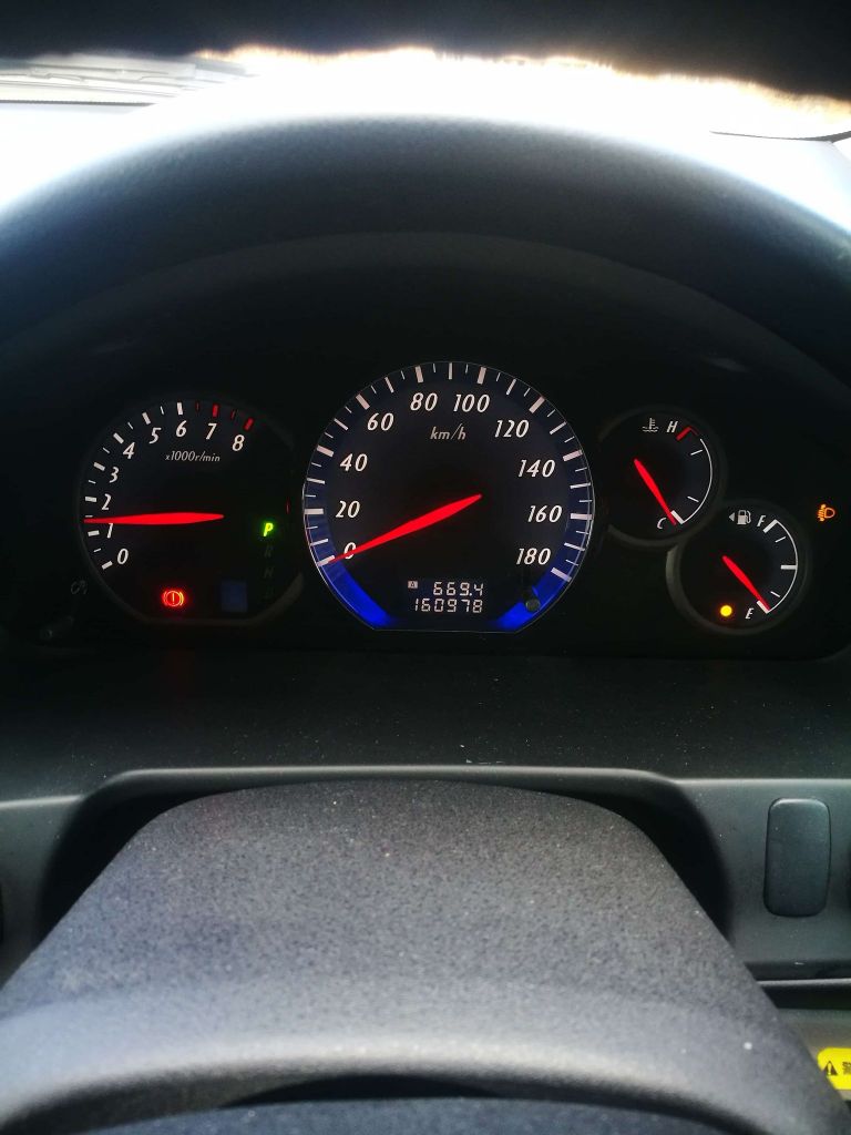 მინივენი - MITSUBISHI