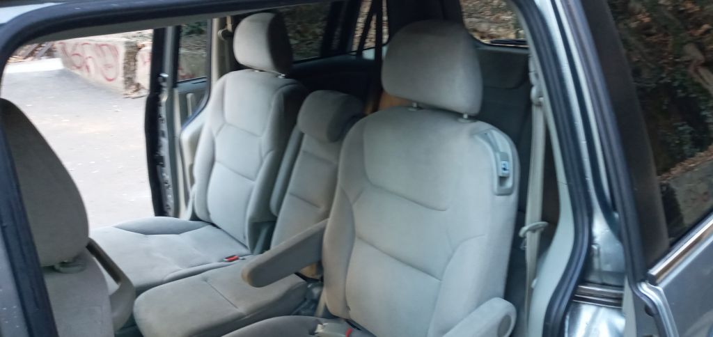 მინივენი - HONDA