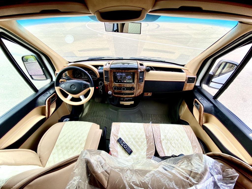 მრ.ავტობუსი - MERCEDES-BENZ