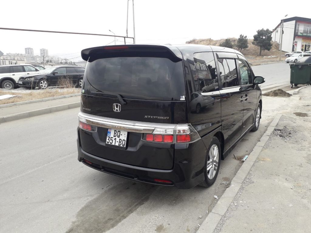 მინივენი - HONDA