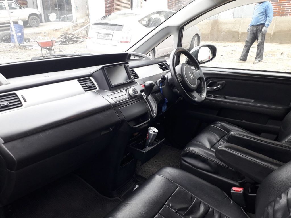 მინივენი - HONDA