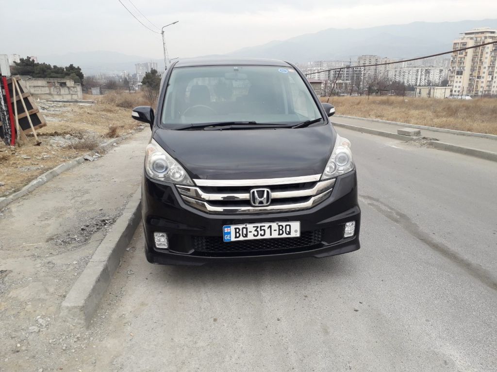 მინივენი - HONDA