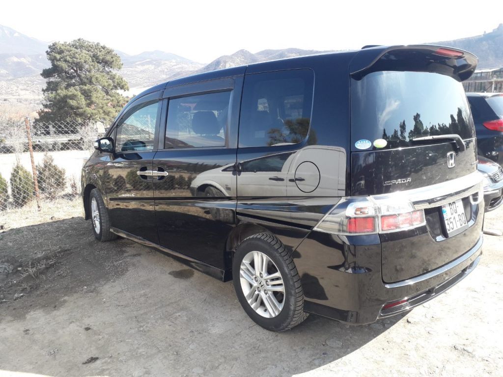 მინივენი - HONDA