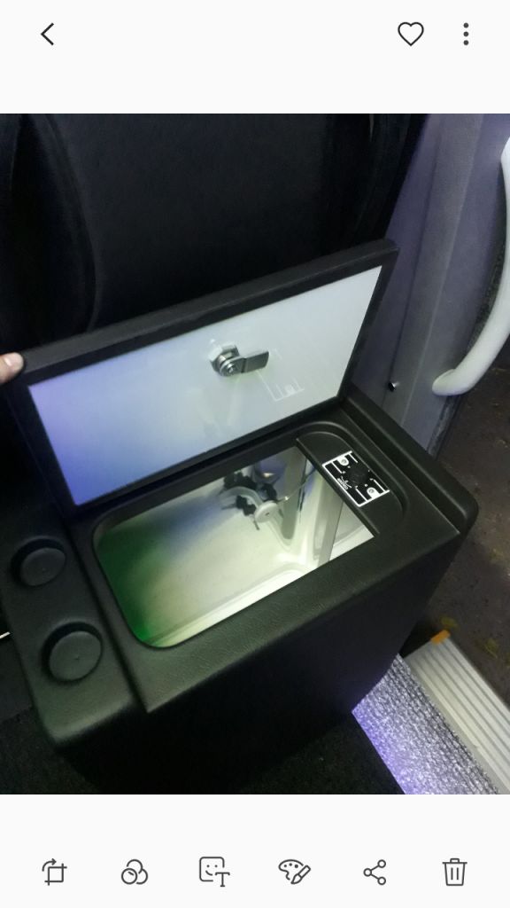 მრ.ავტობუსი - MERCEDES-BENZ