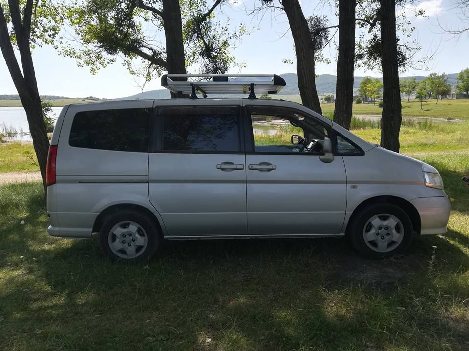 მინივენი - NISSAN