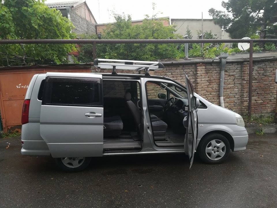 მინივენი - NISSAN