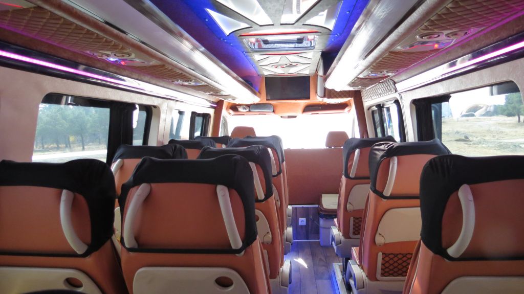 მრ.ავტობუსი - VOLKSWAGEN