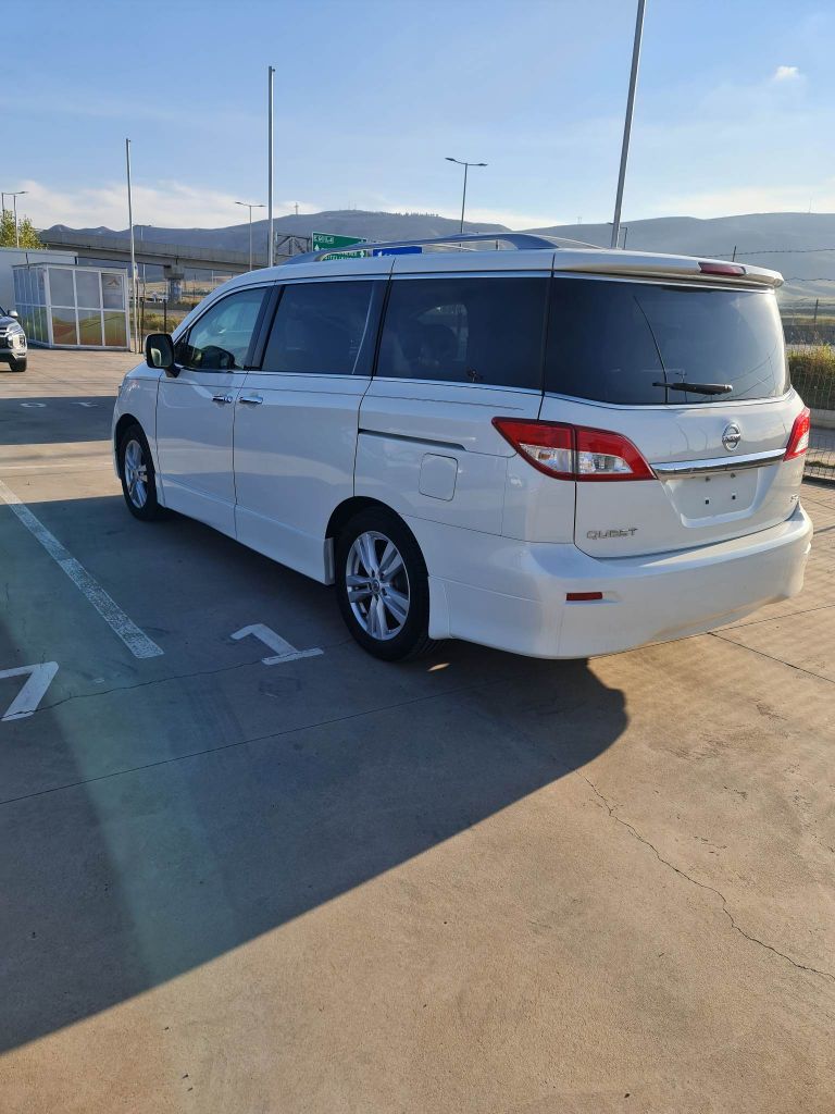 მინივენი - NISSAN