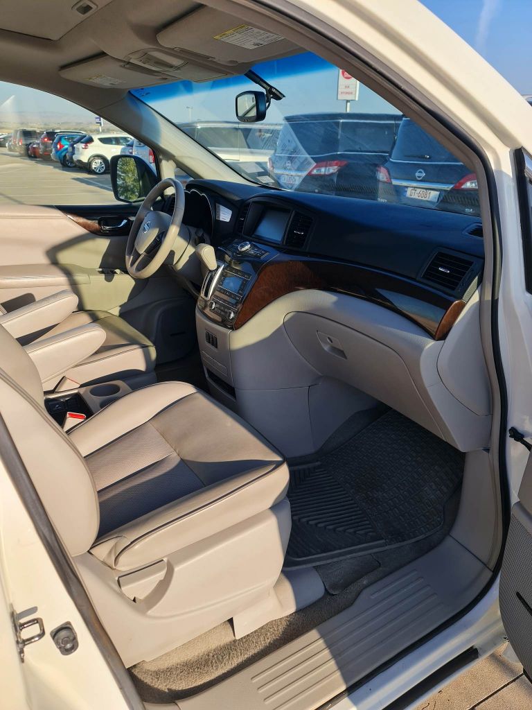 მინივენი - NISSAN