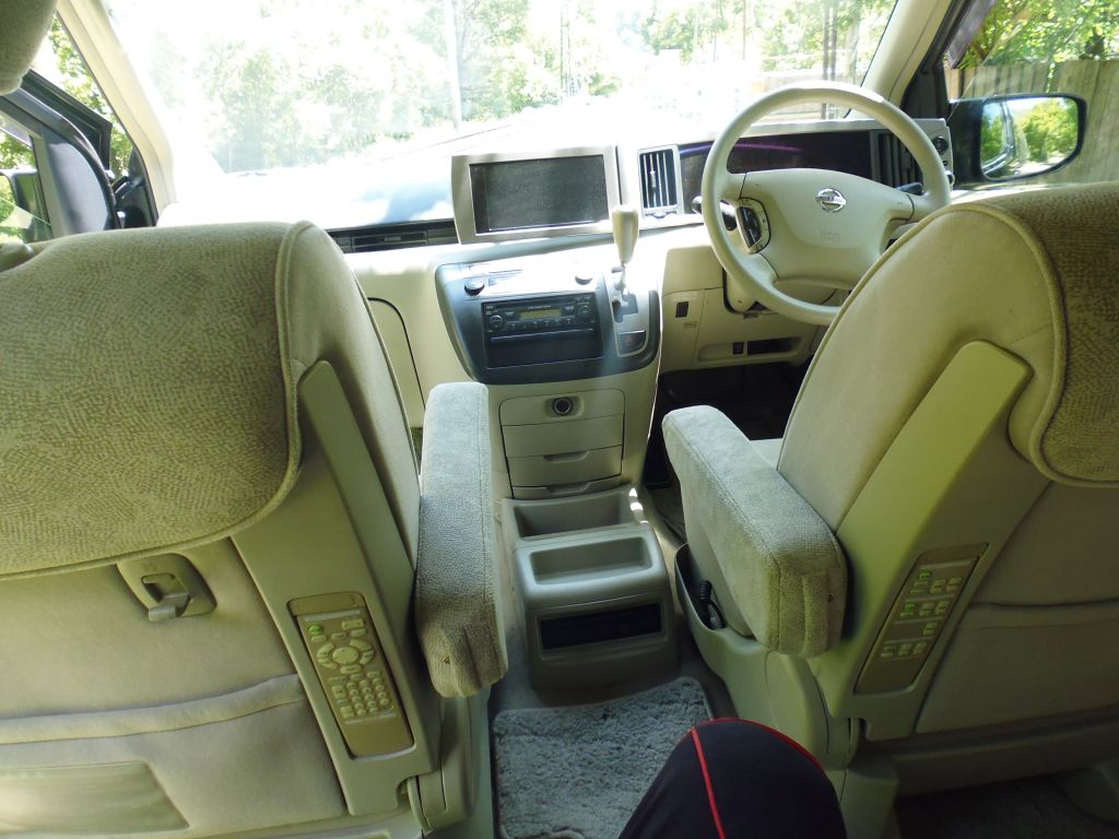 მინივენი - NISSAN