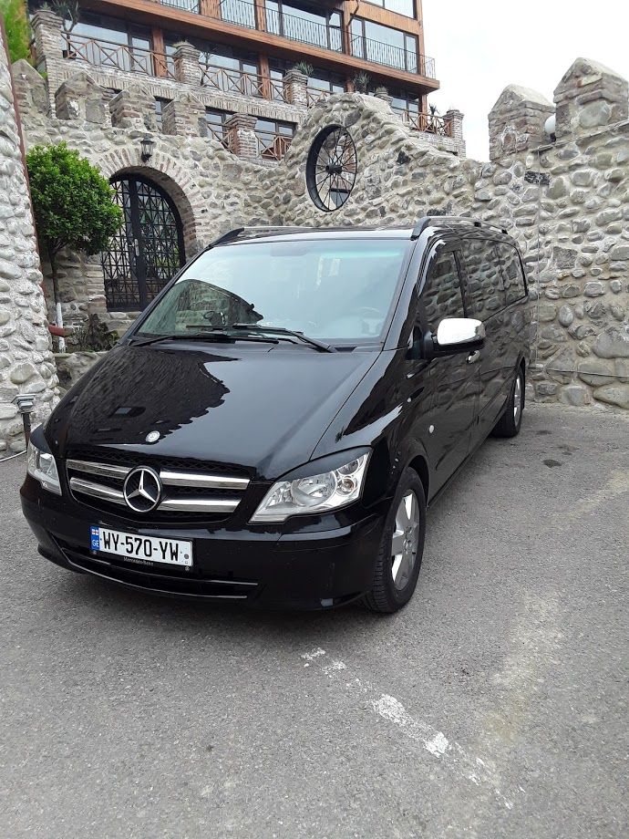 Minivan - MERCEDES-BENZ