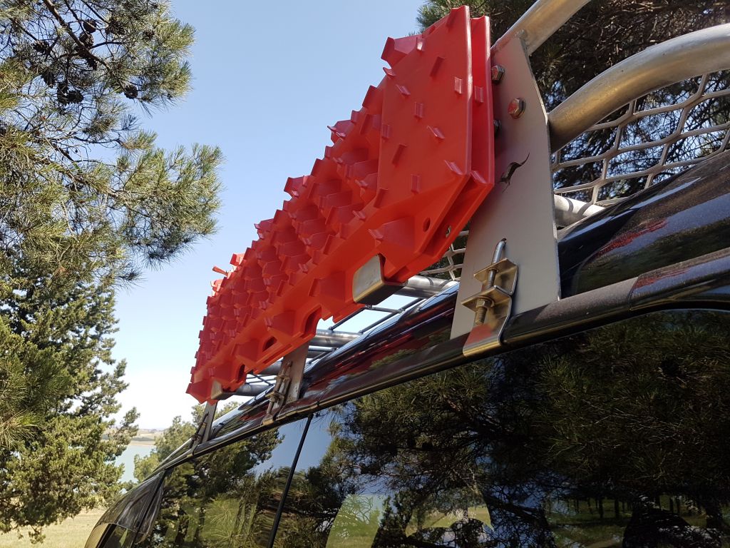 минивэн - MITSUBISHI