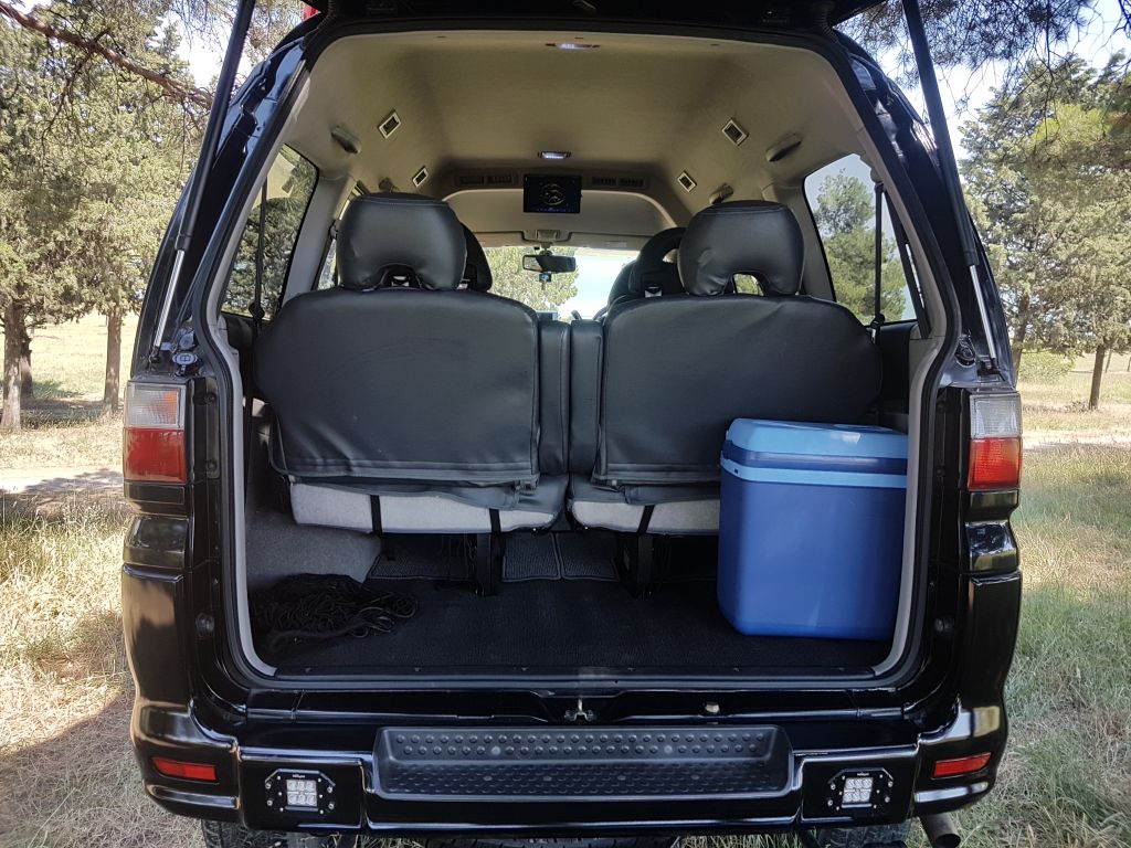 минивэн - MITSUBISHI