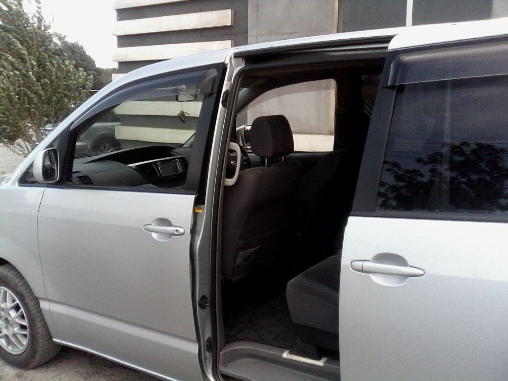 მინივენი - TOYOTA