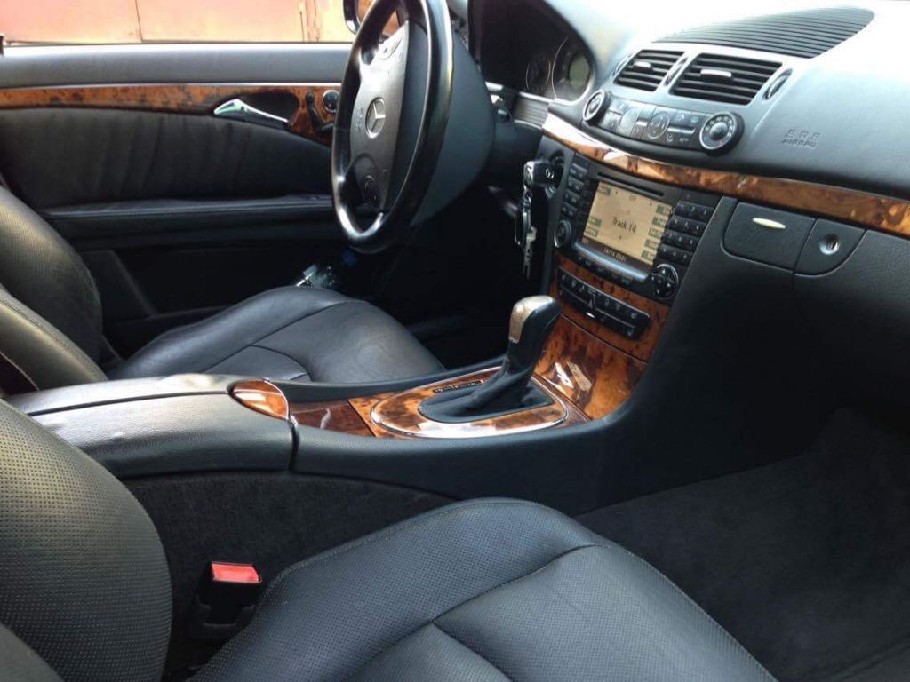 სედანი - MERCEDES-BENZ