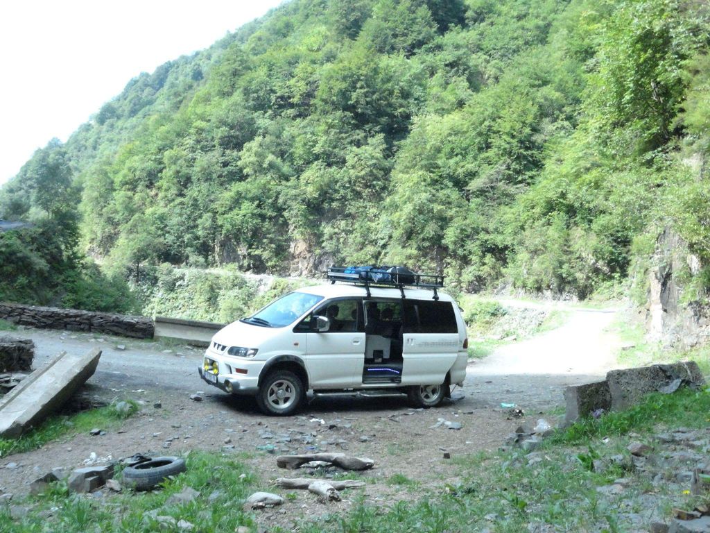 მინივენი - MITSUBISHI