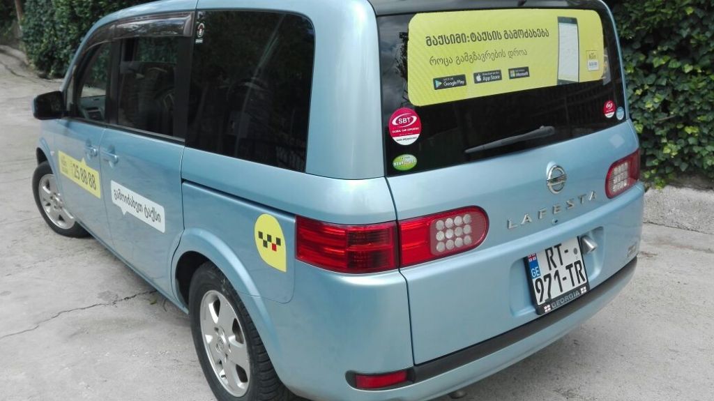 მინივენი - NISSAN