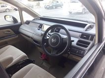 მინივენი - HONDA