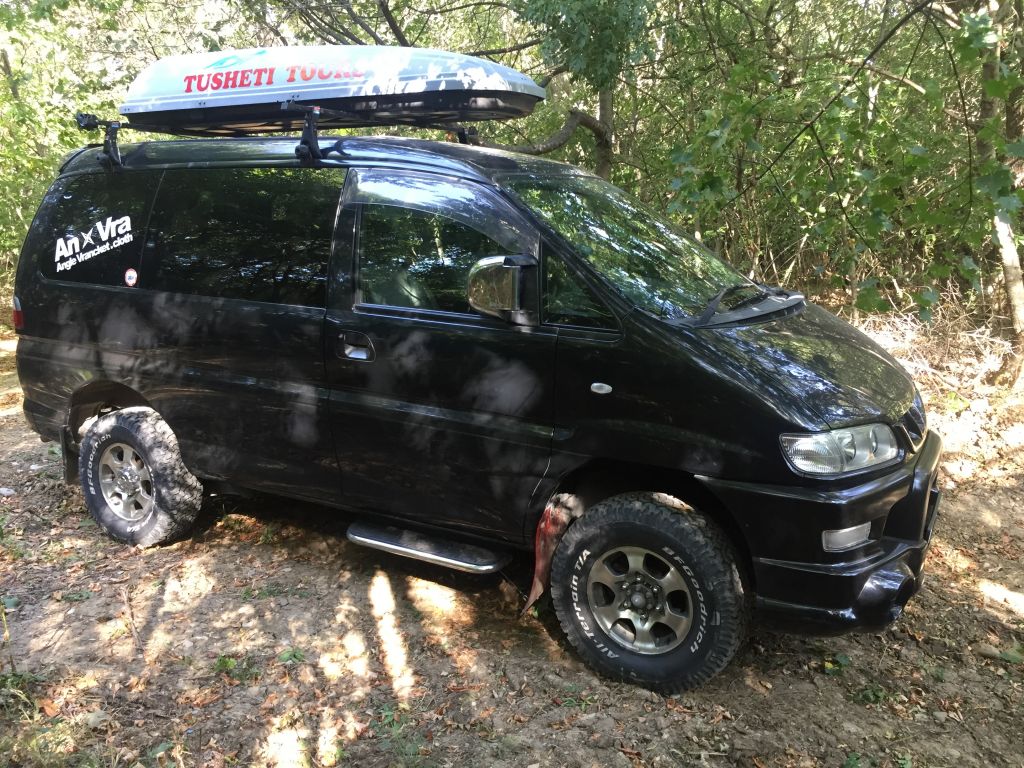 მინივენი - MITSUBISHI