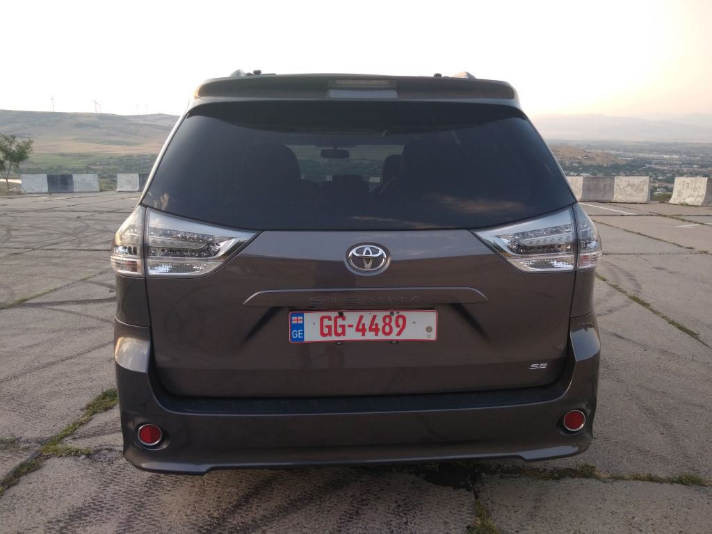 მინივენი - TOYOTA