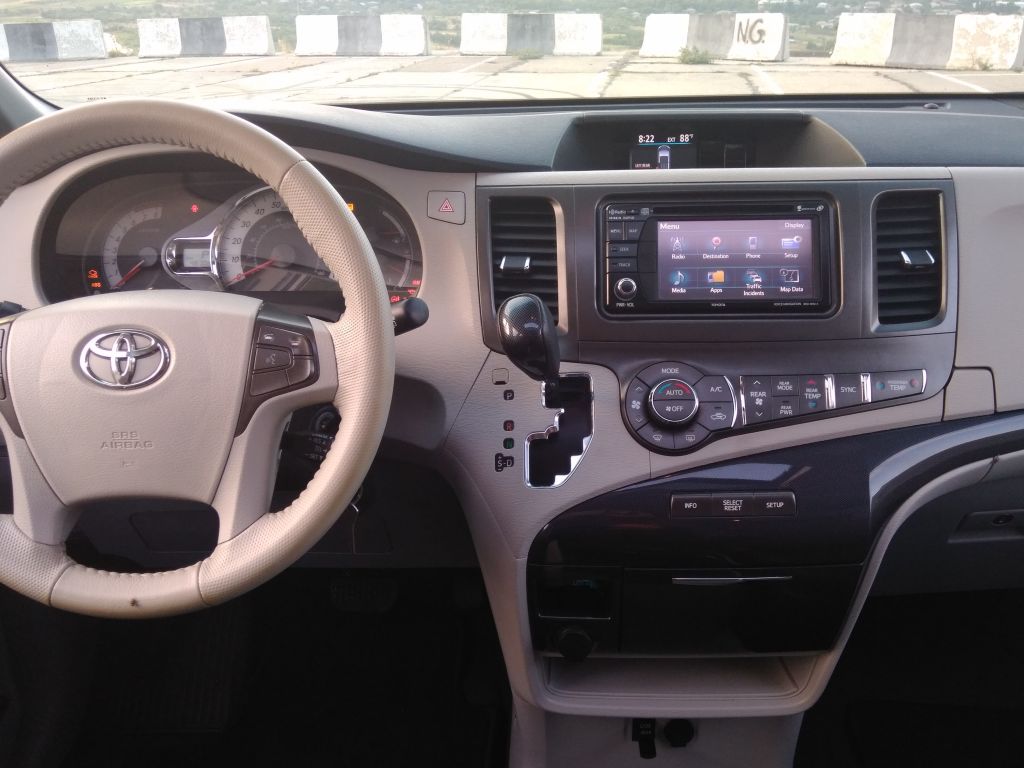 მინივენი - TOYOTA