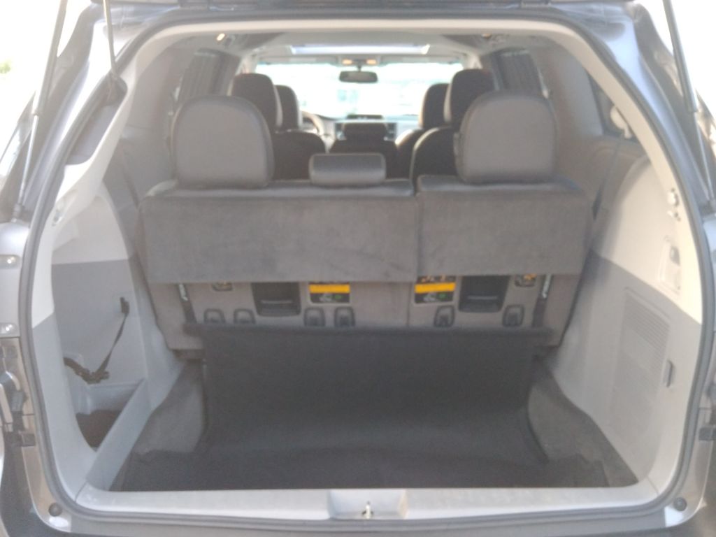 მინივენი - TOYOTA