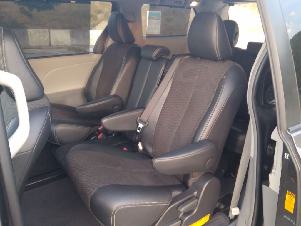 მინივენი - TOYOTA