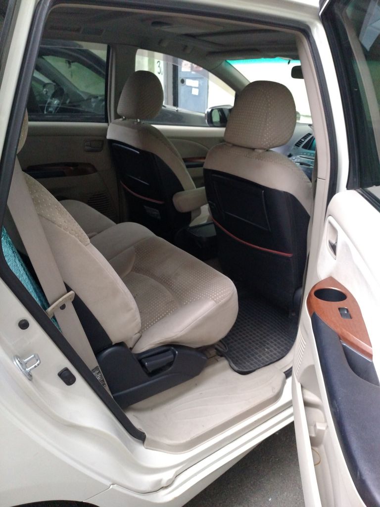 Minivan - MITSUBISHI