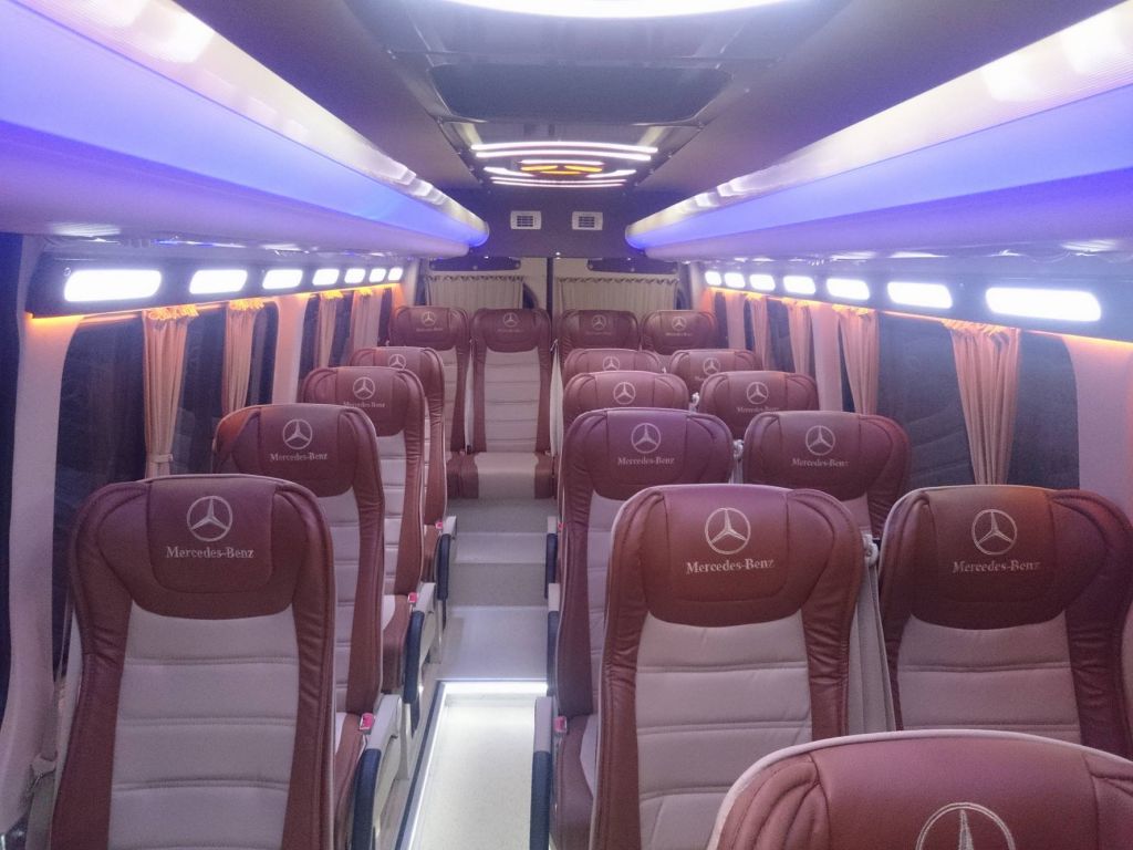 микроавтобус - MERCEDES-BENZ