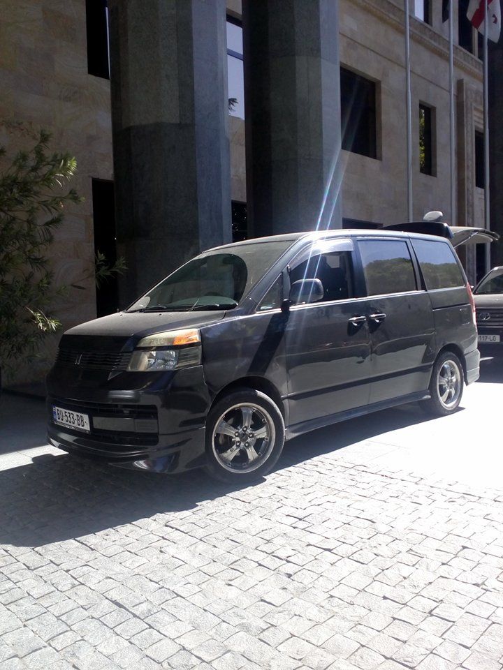 მინივენი - TOYOTA