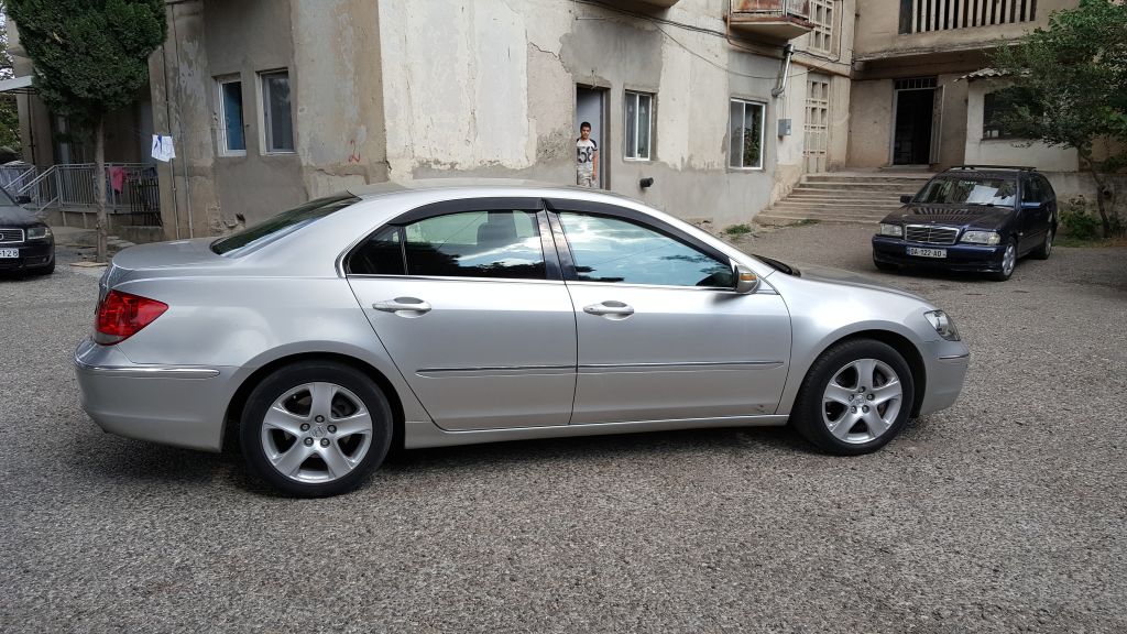 სედანი - HONDA